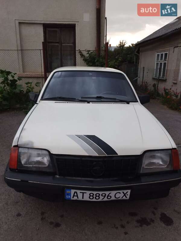 Седан Opel Ascona 1986 в Ивано-Франковске фото 2 Седан Opel Ascona 1986 в Ивано-Франковске