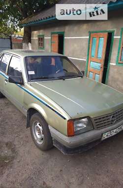 Хетчбек Opel Ascona 1986 в Заставній