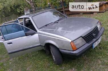 Хэтчбек Opel Ascona 1988 в Шепетовке