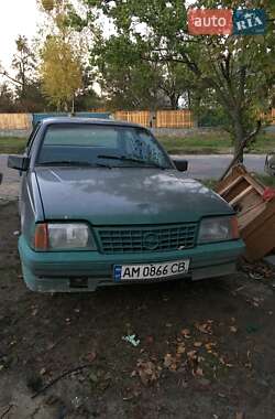 Седан Opel Ascona 1988 в Коростишеві