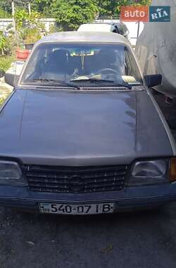 Седан Opel Ascona 1986 в Львові