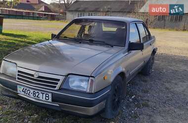 Седан Opel Ascona 1988 в Монастириській