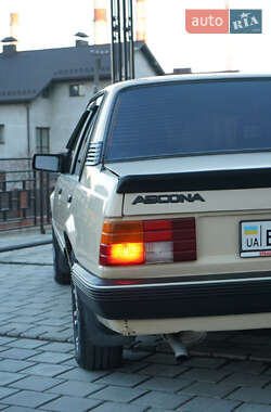 Седан Opel Ascona 1983 в 