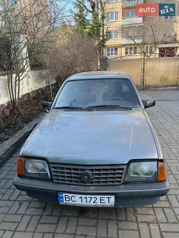 Opel Ascona 1986
