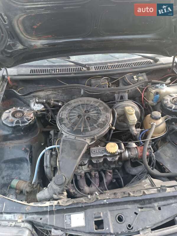 Седан Opel Ascona 1985 в Романове