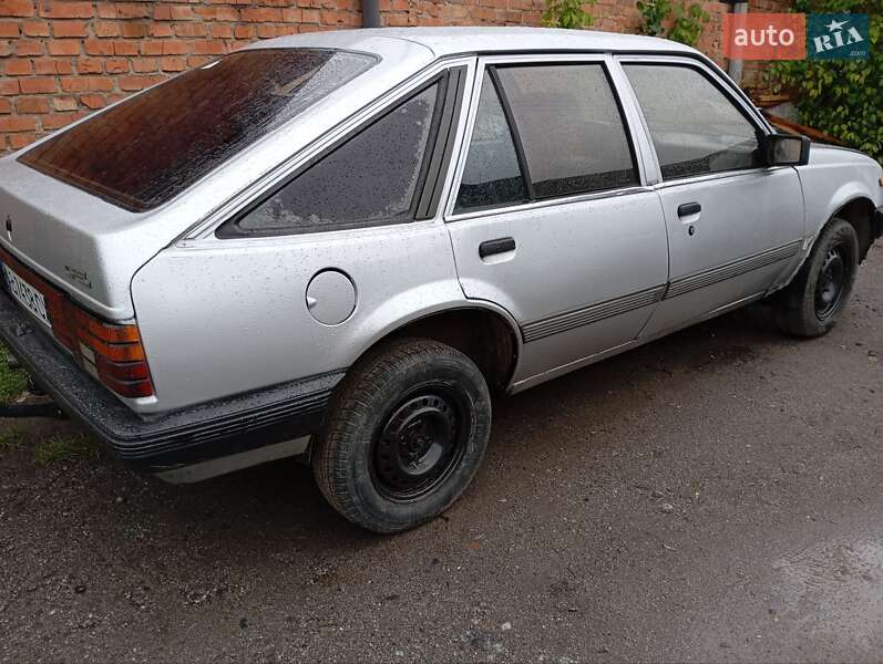 Opel Ascona 1986