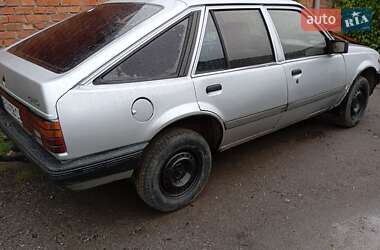 Хэтчбек Opel Ascona 1986 в 