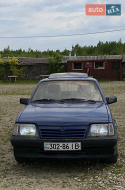 Седан Opel Ascona 1987 в Ивано-Франковске