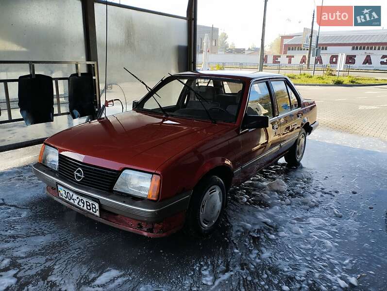 Седан Opel Ascona 1985 в Житомирі