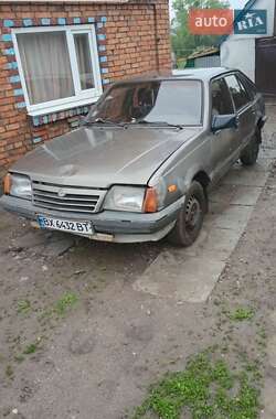 Хэтчбек Opel Ascona 1987 в 