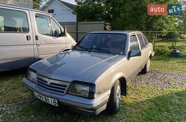 Седан Opel Ascona 1988 в Коломиї