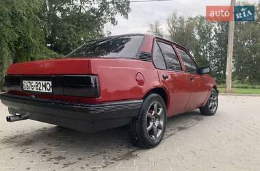 Седан Opel Ascona 1988 в Кіцмані
