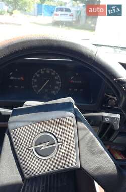 Седан Opel Ascona 1987 в 