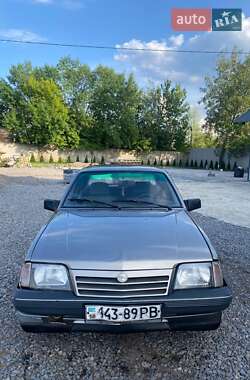 Седан Opel Ascona 1988 в Костополе
