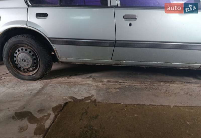 Хэтчбек Opel Ascona 1988 в Балаклее