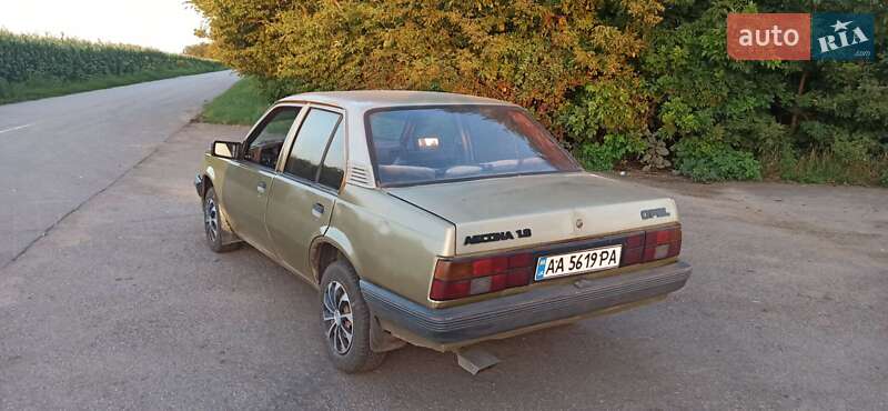 Седан Opel Ascona 1988 в Белой Церкви