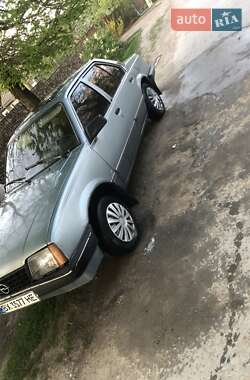 Седан Opel Ascona 1986 в 