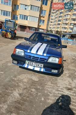 Хэтчбек Opel Ascona 1985 в Киеве