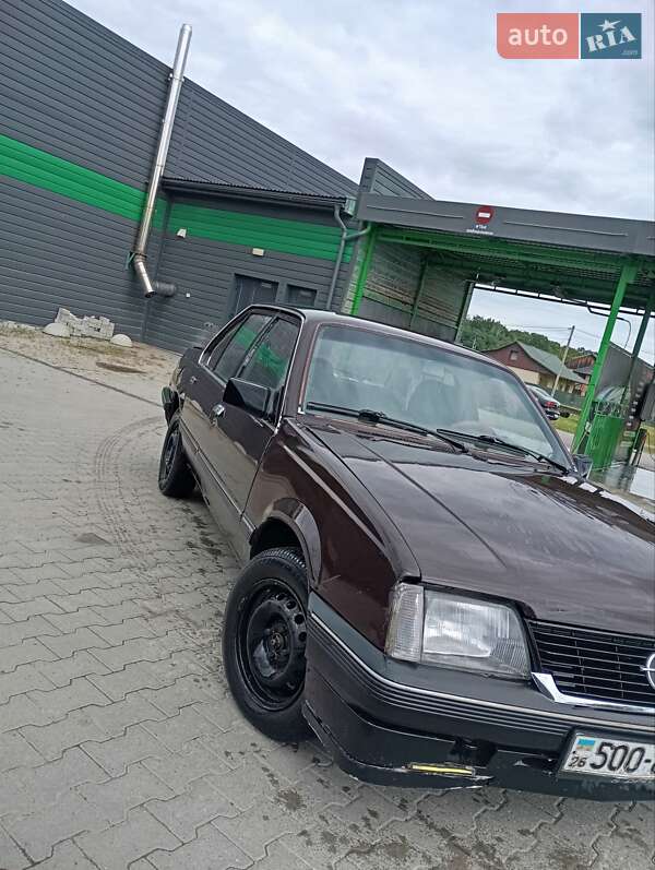 Седан Opel Ascona 1984 в 