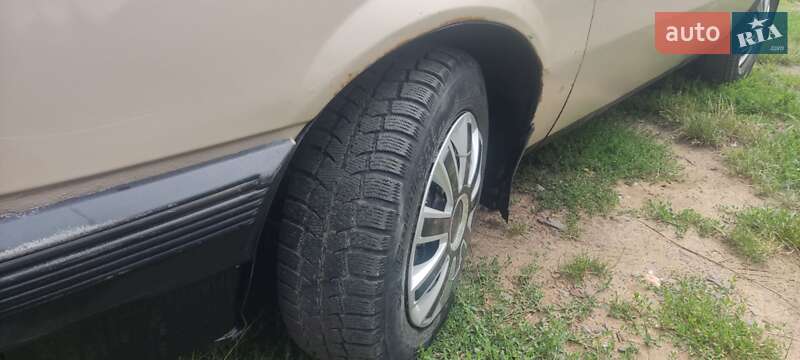 Хэтчбек Opel Ascona 1986 в Черновцах