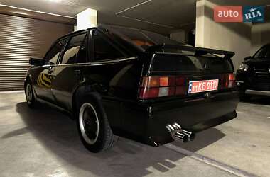 Хэтчбек Opel Ascona 1982 в 