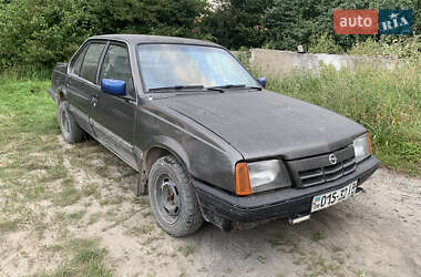 Седан Opel Ascona 1986 в Монастириській