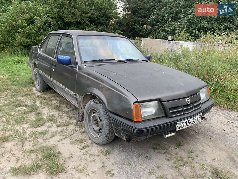 Седан Opel Ascona 1986 в 
