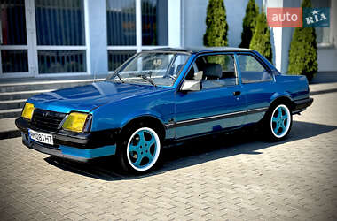 Купе Opel Ascona 1987 в Житомире