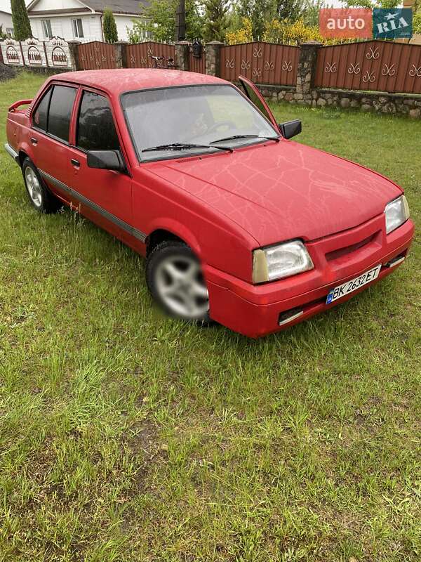 Седан Opel Ascona 1988 в Рокитном фото 4 Седан Opel Ascona 1988 в Рокитном