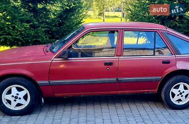 Хэтчбек Opel Ascona 1986 в 