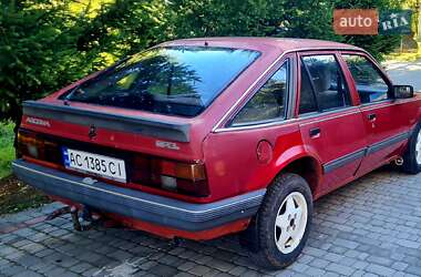 Хэтчбек Opel Ascona 1986 в 