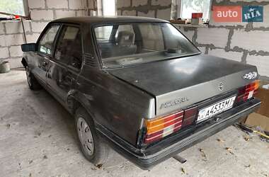 Седан Opel Ascona 1986 в Василькові