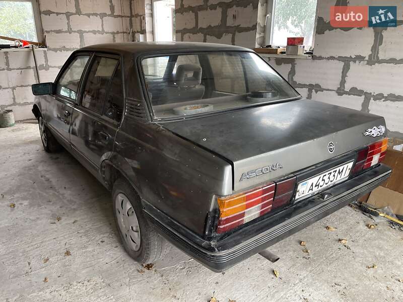 Седан Opel Ascona 1986 в 