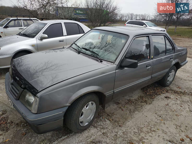 Седан Opel Ascona 1987 в Валках фото 2 Седан Opel Ascona 1987 в Валках