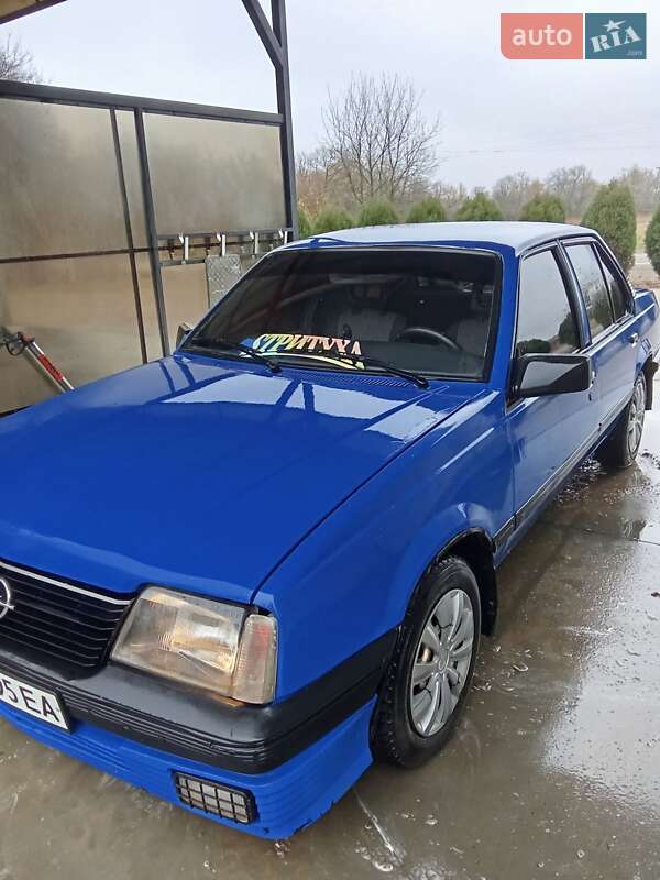 Седан Opel Ascona 1988 в Чернівцях фото 8 Седан Opel Ascona 1988 в Чернівцях