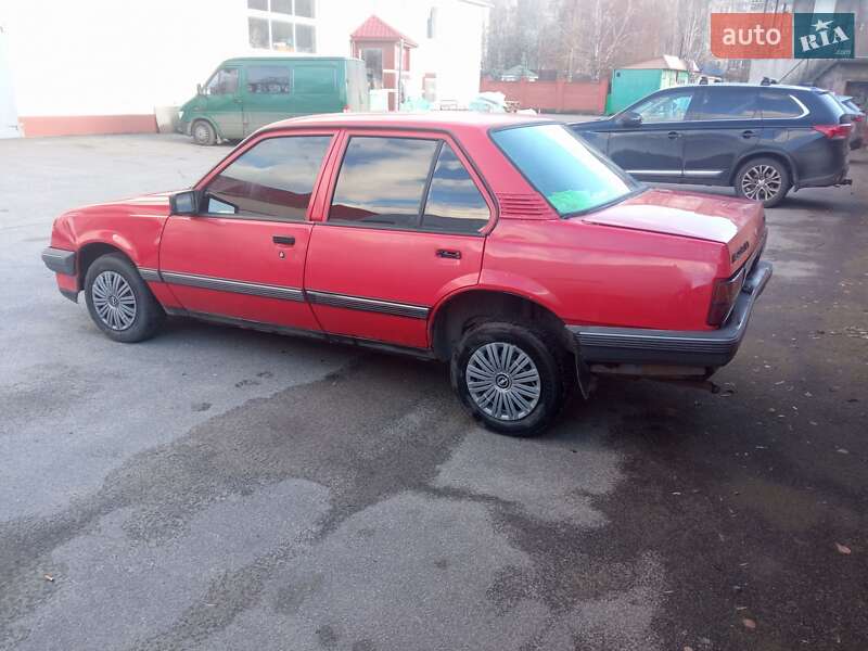 Седан Opel Ascona 1988 в Луцьку