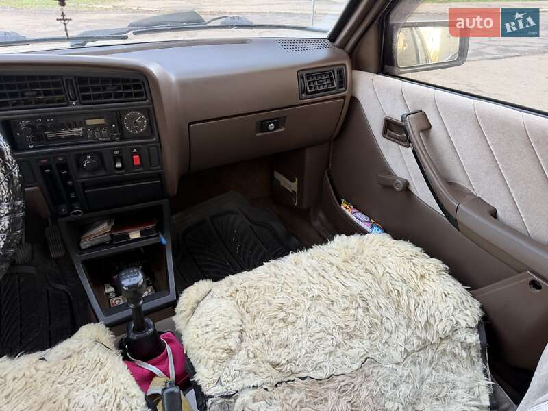 Седан Opel Ascona 1988 в Кам'янському