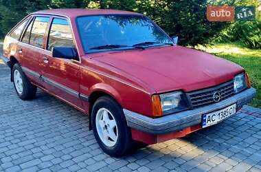 Хэтчбек Opel Ascona 1986 в Ратным