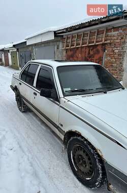 Седан Opel Ascona 1988 в Ивано-Франковске