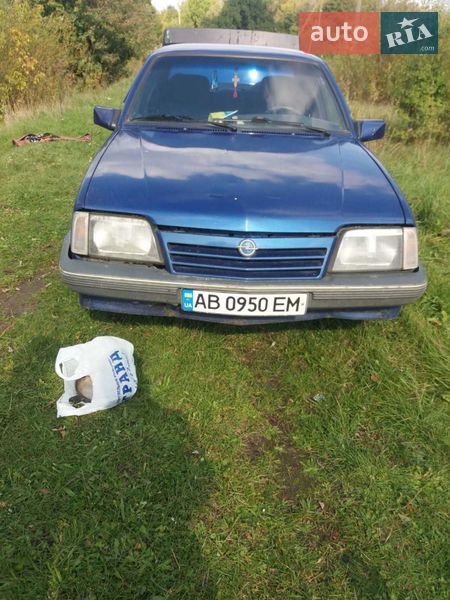 Седан Opel Ascona 1988 в Вінниці