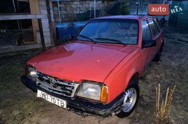 Хетчбек Opel Ascona 1987 в Володимирі