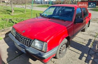 Седан Opel Ascona 1988 в Лохвиці