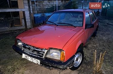 Хетчбек Opel Ascona 1988 в Володимирі