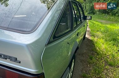 Хэтчбек Opel Ascona 1987 в Житомире
