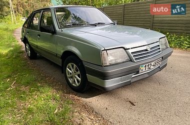 Хэтчбек Opel Ascona 1987 в Житомире