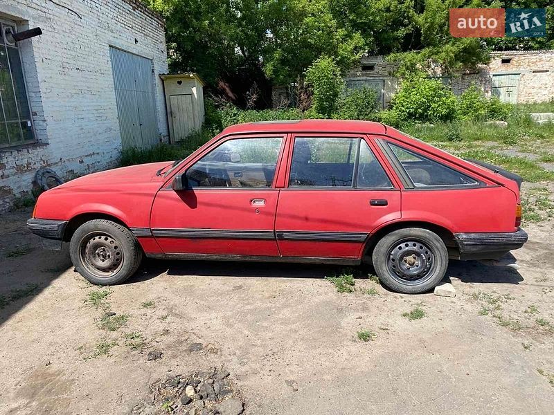 Хэтчбек Opel Ascona 1987 в Владимире