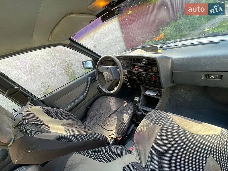 Opel Ascona 1987 VIN W0L000084H6047367 фото оголошення 12 з 46