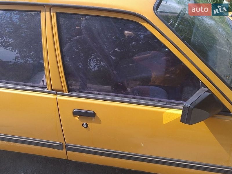Седан Opel Ascona 1986 в Добротворе