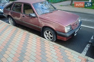 Седан Opel Ascona 1986 в Вишневом