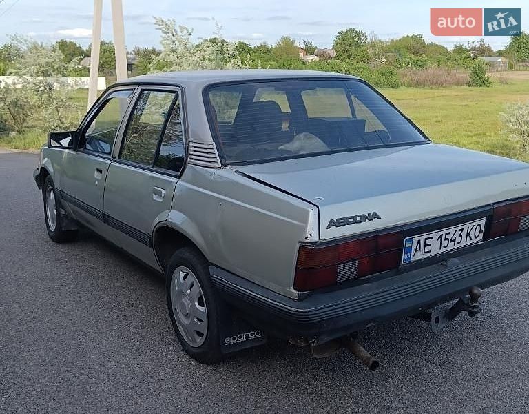 Седан Opel Ascona 1987 в Днепре
